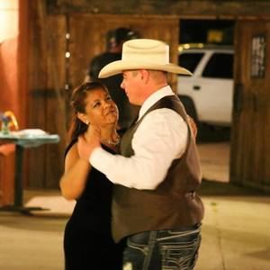 Meet your Posher, Lora